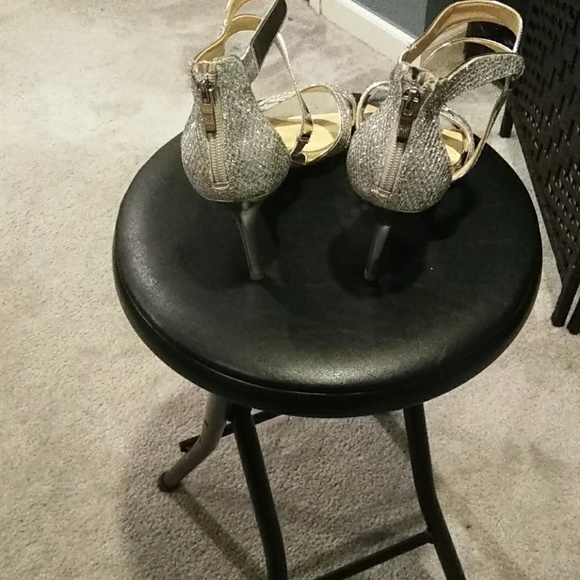 Marc Fisher heels - Picture 3 of 3